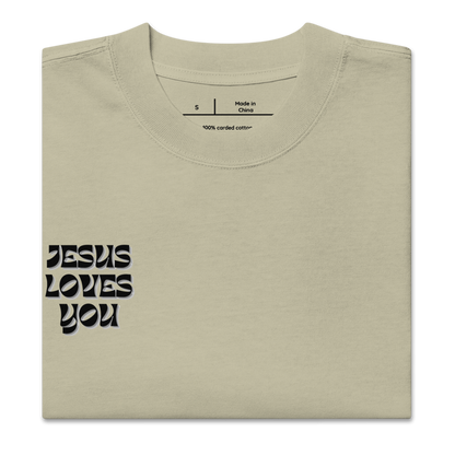 Camiseta V&F Oversize Jesus Loves You