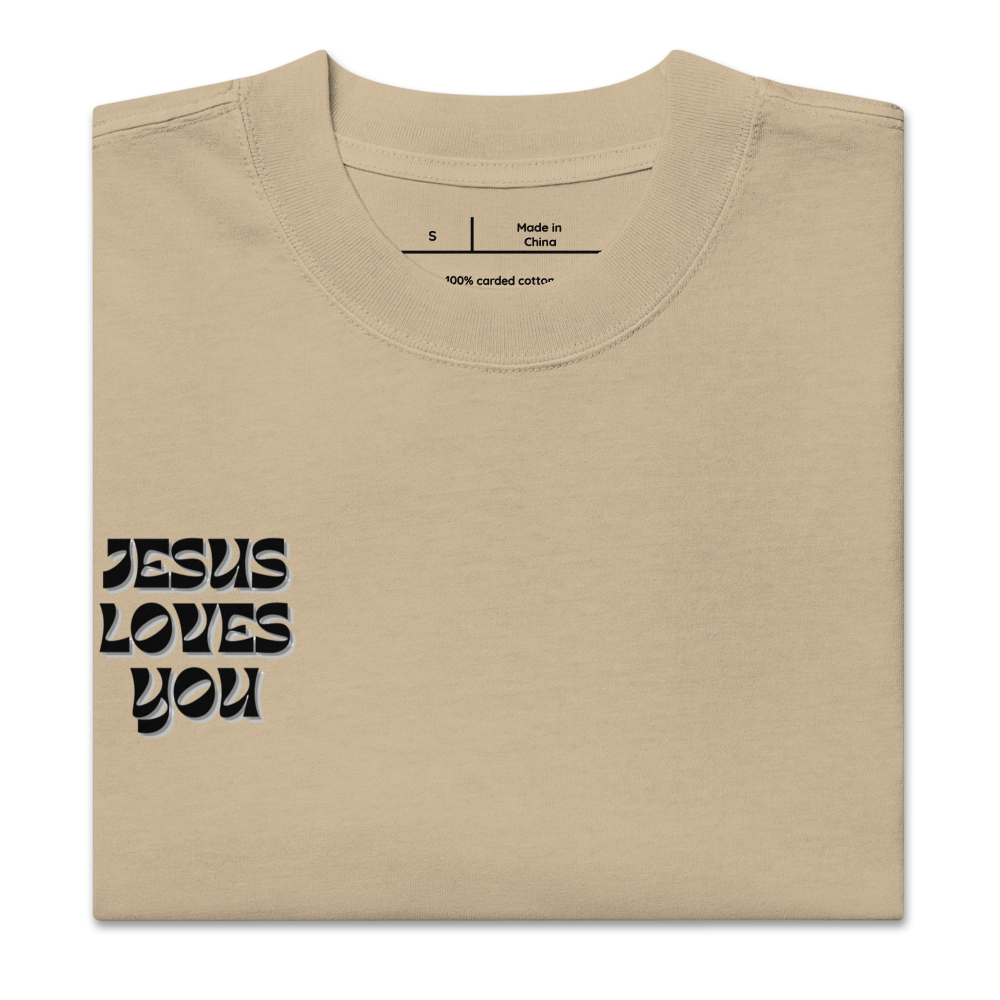 Camiseta V&F Oversize Jesus Loves You